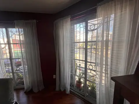 Depto Tipo Casa en Venta con 1 cocheras