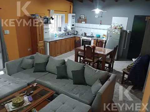 608 entre 8 y 9  - Casa 4 dormitorios - Pileta