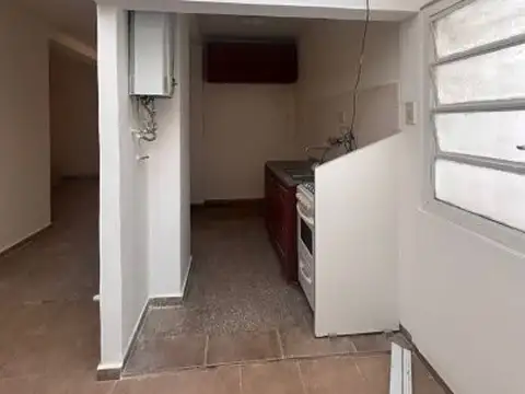 Casa 6 ambientes con 1 baño