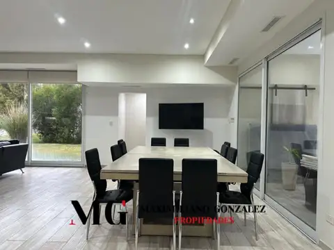 Casa 7 ambientes con 3 baños