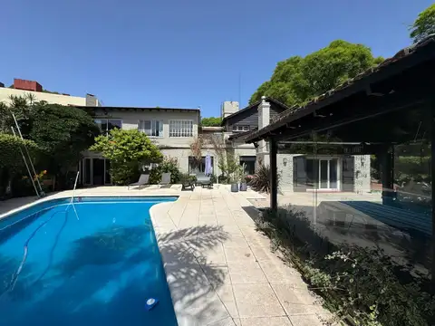 Casa en Venta en Acassuso Libertador  /  Solis, USD 980.000