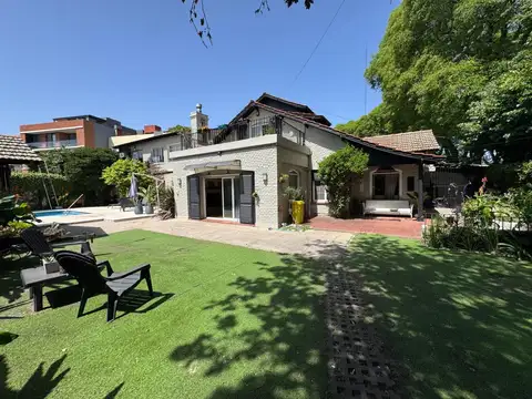 Casa en venta zona residencial en Acassuso