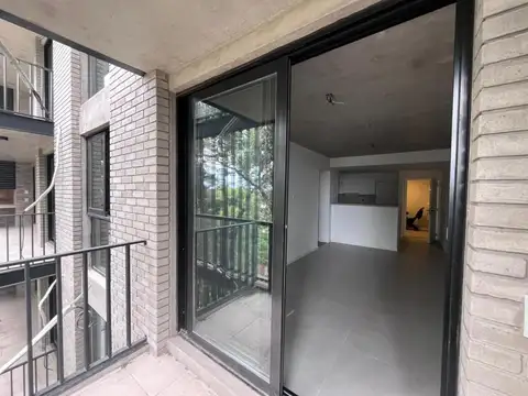 Juan José Paso 700, Piso 4°