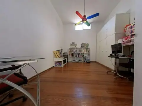 Depto Tipo Casa 4 ambientes con 2 baños