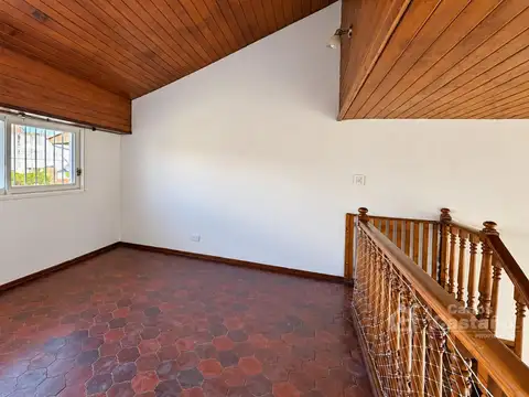 Casa 5 ambientes con 1 baño