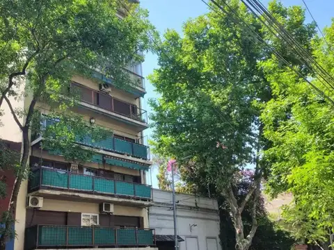 Departamento - Venta - Barracas 2 amb al frente con balcón