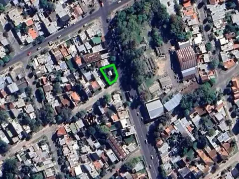 Avenida Mosconi y 320 Bis