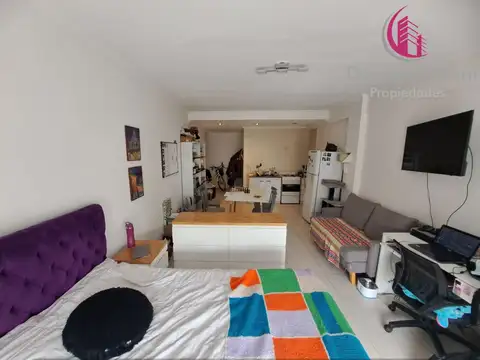 AMPLIO Y MUY LUMINOSO MONOAMBIENTE CON BALCÓN AL CONTRAFRENTE