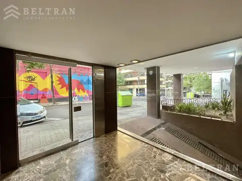 Tucumán esq. San Martín.