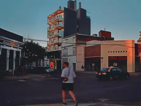 Departamento dos dormitorios con terraza en venta Abasto