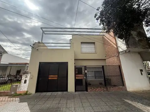 Casa 7 ambientes - Proximo Estacion Munro