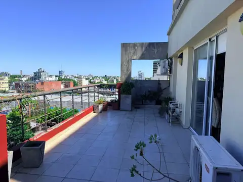 VENTA DEPARTAMENTO 4 AMBIENTES CON TERRAZA PROPIA Y COCHERA - VILLA URQUIZA - PERMUTA Y APTO CREDITO