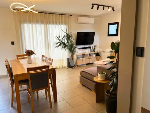 Depto Tipo Casa en Alquiler en Neuquén, $ 1.600.000