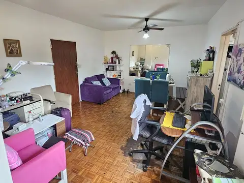 Dean Funes 500, Piso 4