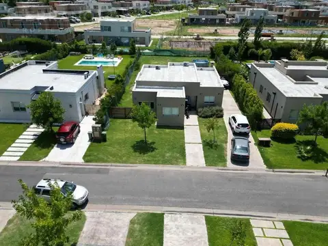 Venta casa 3 dormitorios mas dependencia en San Gabriel, Villanueva