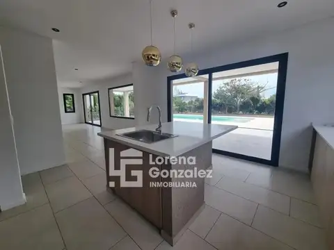Casa en Alquiler en Haras Santa Maria, USD 2.200