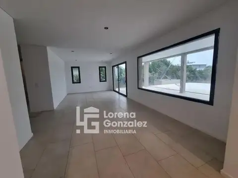 Casa en Alquiler de 4 dormitorios