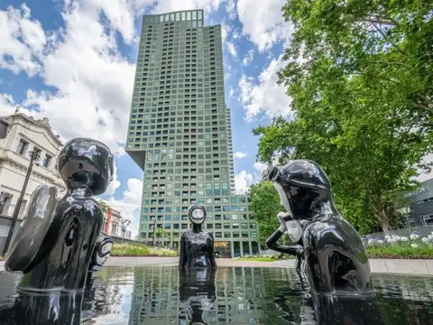 VENTA - 2 AMB  + ESCRITORIO - COCHERA - PISO ALTO VISTA AL RIO Y A PUERTO MADERO