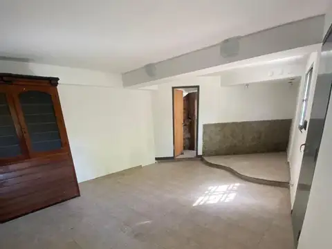 LOCAL COMERCIAL EN ALQUILER CON UBICACIÓN ESTRATÉGICA
