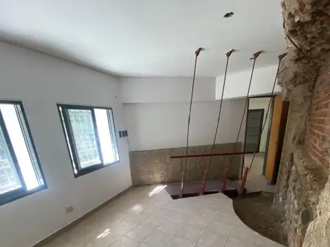 Local en Alquiler en Alberdi, $ 700.000