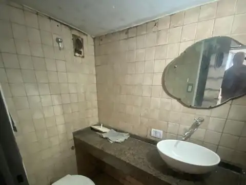 Local en Alquiler en Alberdi, $ 700.000