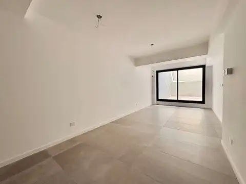 Venta departamento monoambiente con patio nuevo a estrenar Barrio norte