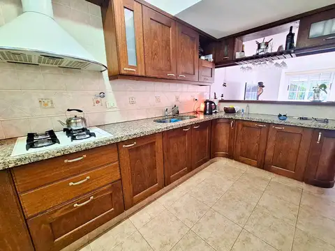 Casa en Venta en Villa Sarmiento, USD 239.000