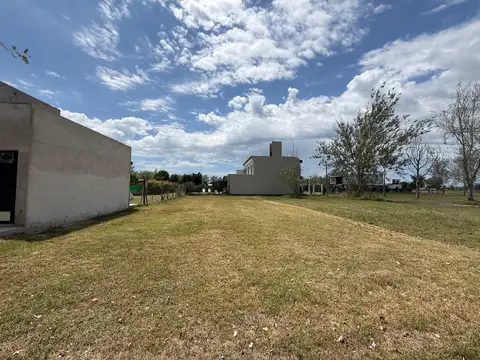 Terreno en Venta 12  mts Fondo
