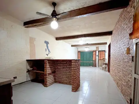 Casa 3 ambientes con 1 baño