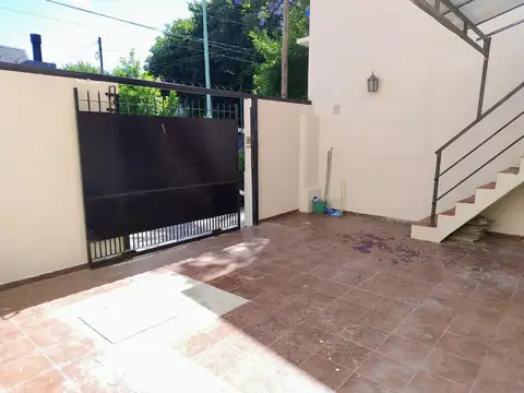 ALQUILER PH 4 AMB/PLANTA BAJA CON COCHERA!!! TURDERA 