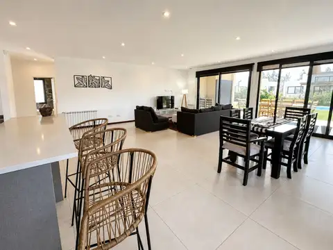 Casa en Venta de 4 dormitorios