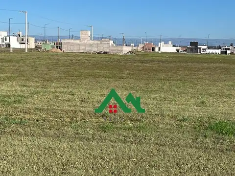 Terreno en Venta en Cuestas de Manantiales 254m2 totales - Barrio con seguridad