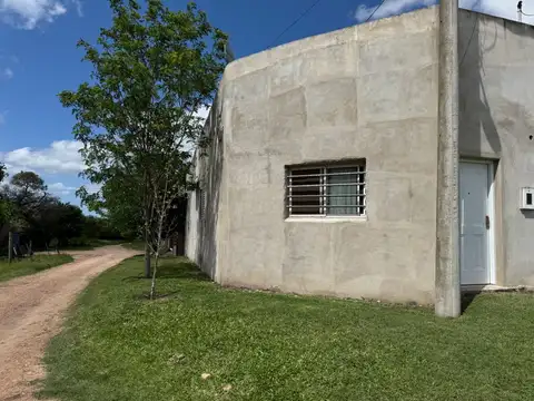 Vendo Casa en acceso a Concepción del Uruguay, Entre Ríos