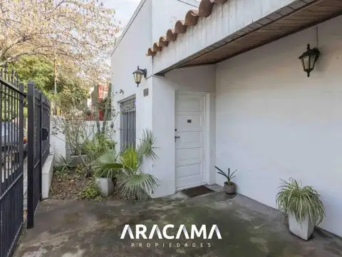 Casa 2 ambientes con 1 baño