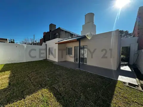 Venta casa 3 ambientes en castelar norte totalmente reciclada