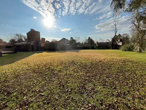 Lote de terreno en venta- F. Ramírez al 1900, Barrio Los Troncos, Funes.