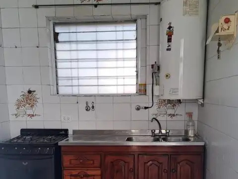 Depto Tipo Casa en Alquiler en Bernal, $ 420.000