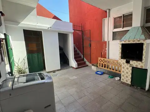 Depto Tipo Casa en Venta 56 años