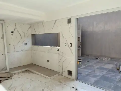 Depto Tipo Casa en Venta con 2 cocheras