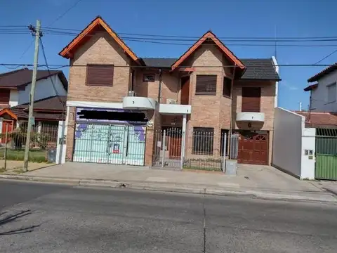 Chalet 4 ambientes  local venta Ramos Mejia