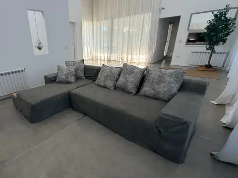 Casa 6 ambientes con 3 baños