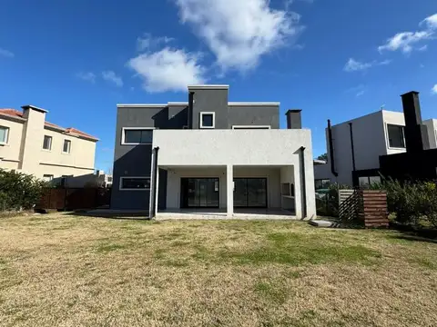 Casa en Venta con cochera