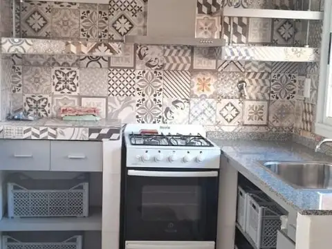 Depto Tipo Casa 2 ambientes con 1 baño