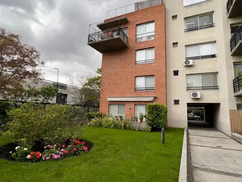 Departamento en Alquiler con 2 cocheras