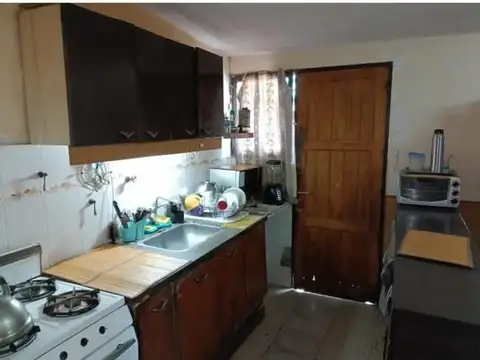 Casa 5 ambientes con 1 baño
