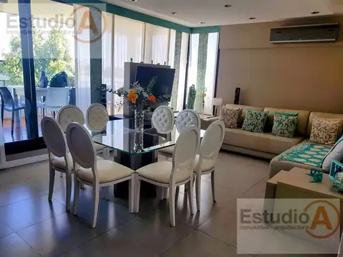 Semipiso en Pasionaria Martinez, 3 dormitorios , suite , dependencia , doble cochera , 4 baños