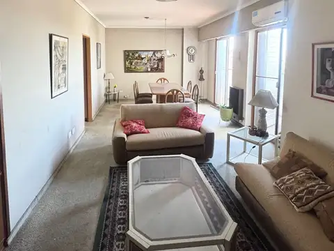 VENTA DEPARTAMENTO AVELLANEDA 4 AMBIENTES CON DEP.