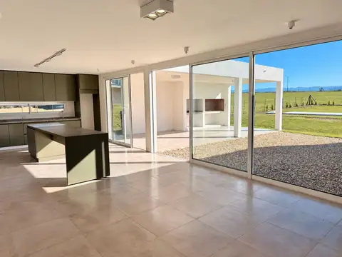 Casa en Venta 1 año