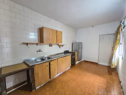 Casa 3 amb. + Depto. 2 amb. Ap. Crédito- Nápoles y Int. Rufino Inda