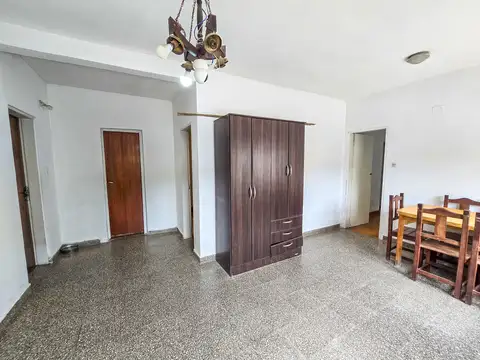 Casa 3 amb. + Depto. 2 amb. Ap. Crédito- Nápoles y Int. Rufino Inda